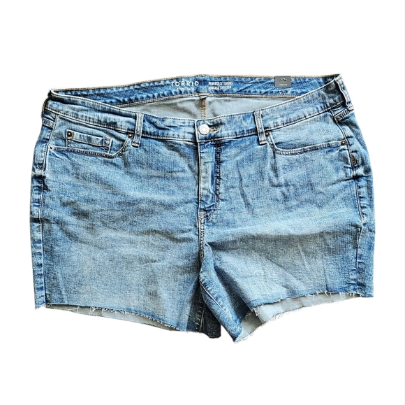 NEW Torrid Light Blue Jean Denim Shorts Size 20 - Picture 1 of 6